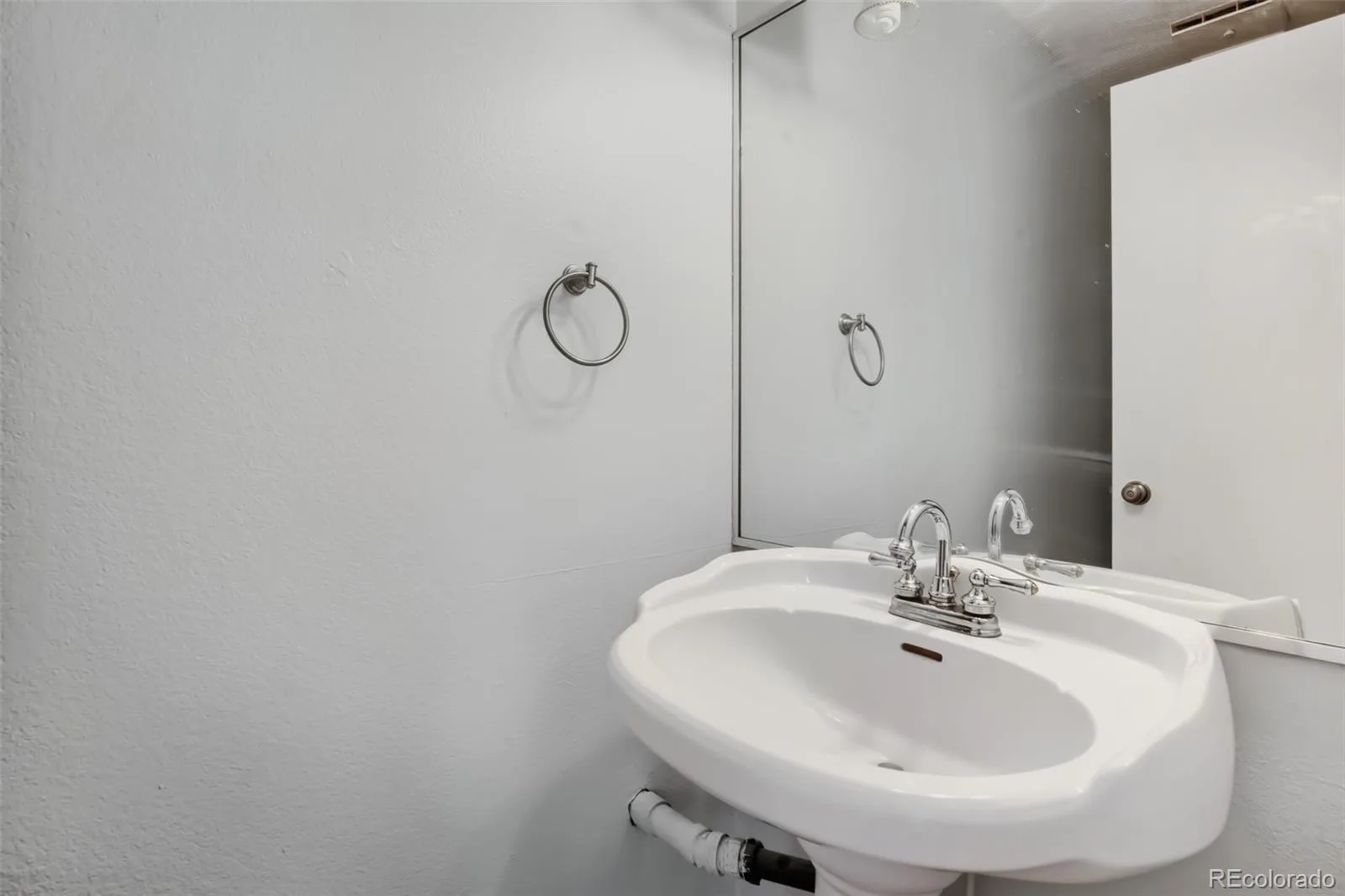 11703 E Cornell Circle Aurora CO 80014 | MLS #REC2439932 08262026194717 1600 12
