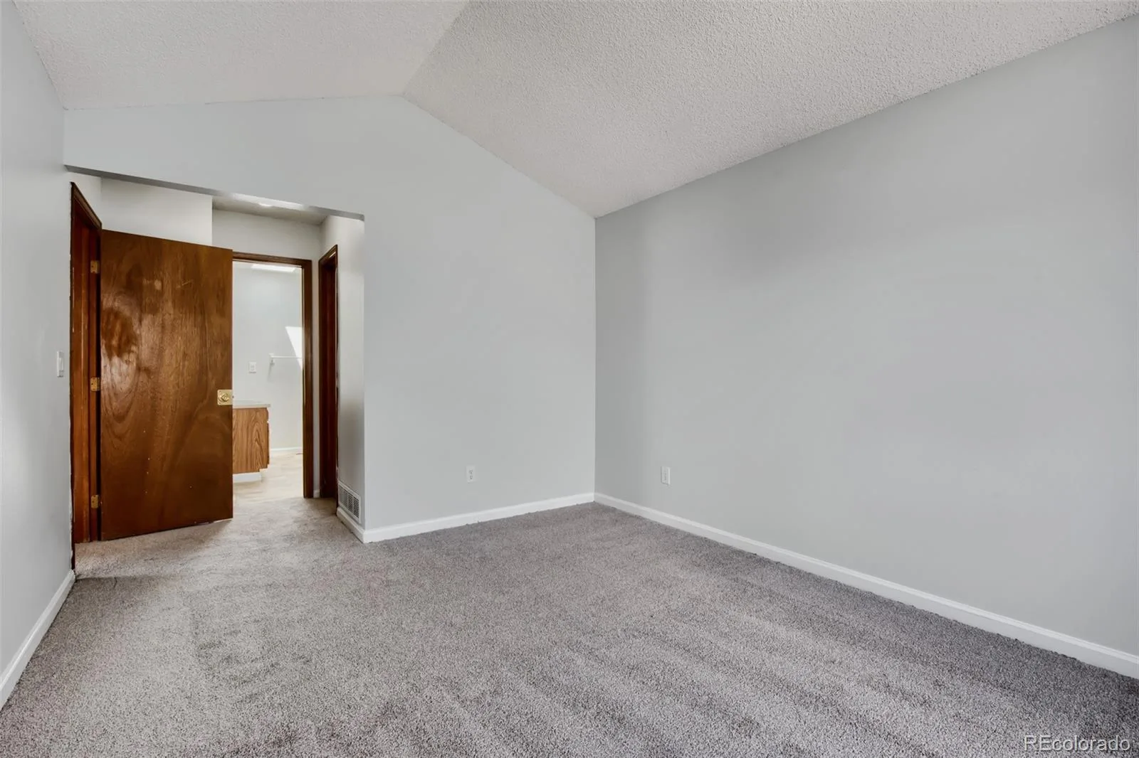11703 E Cornell Circle Aurora CO 80014 | MLS #REC2439932 08262026194717 1600 14
