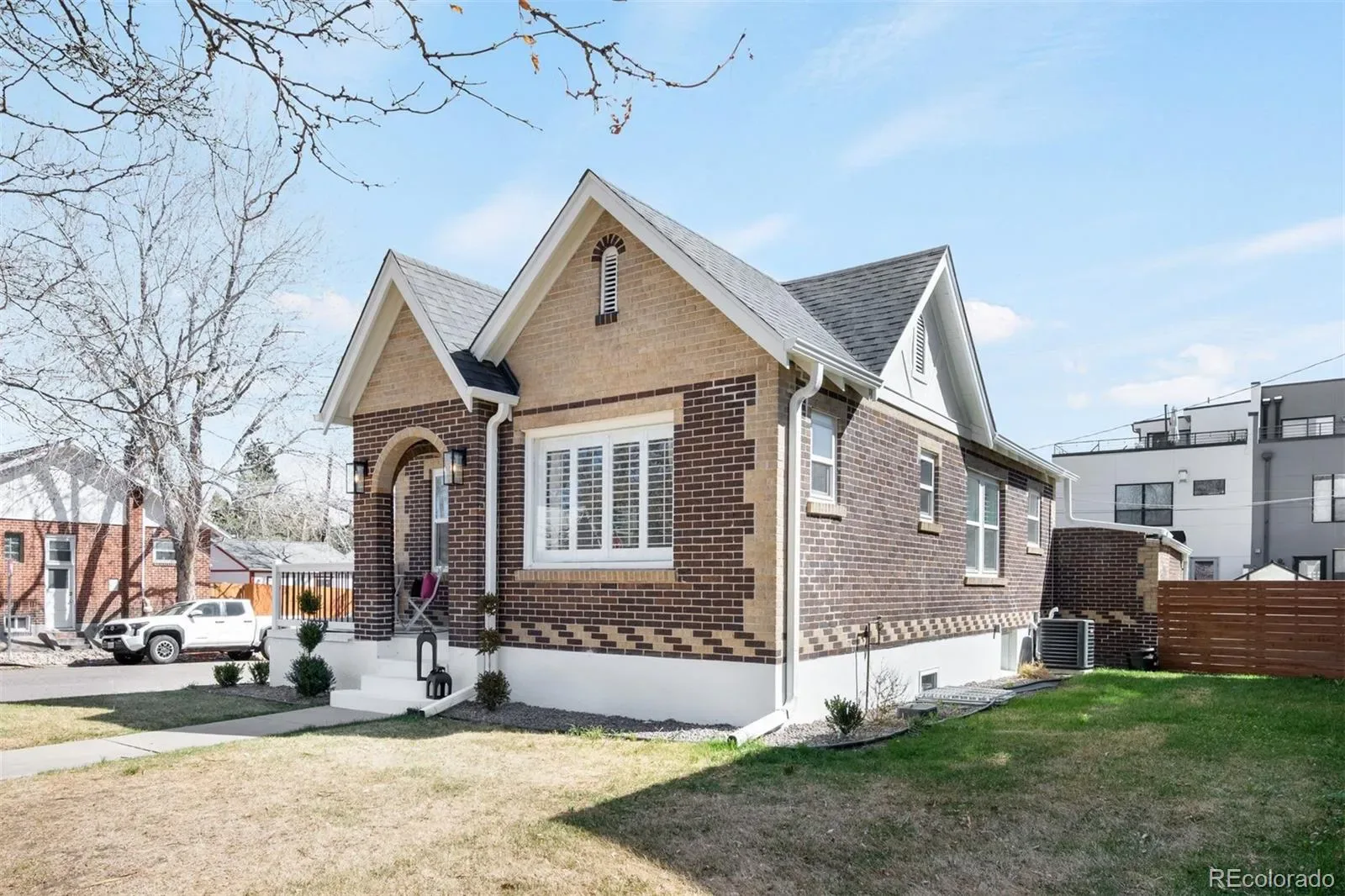 03272026221142 1600 32