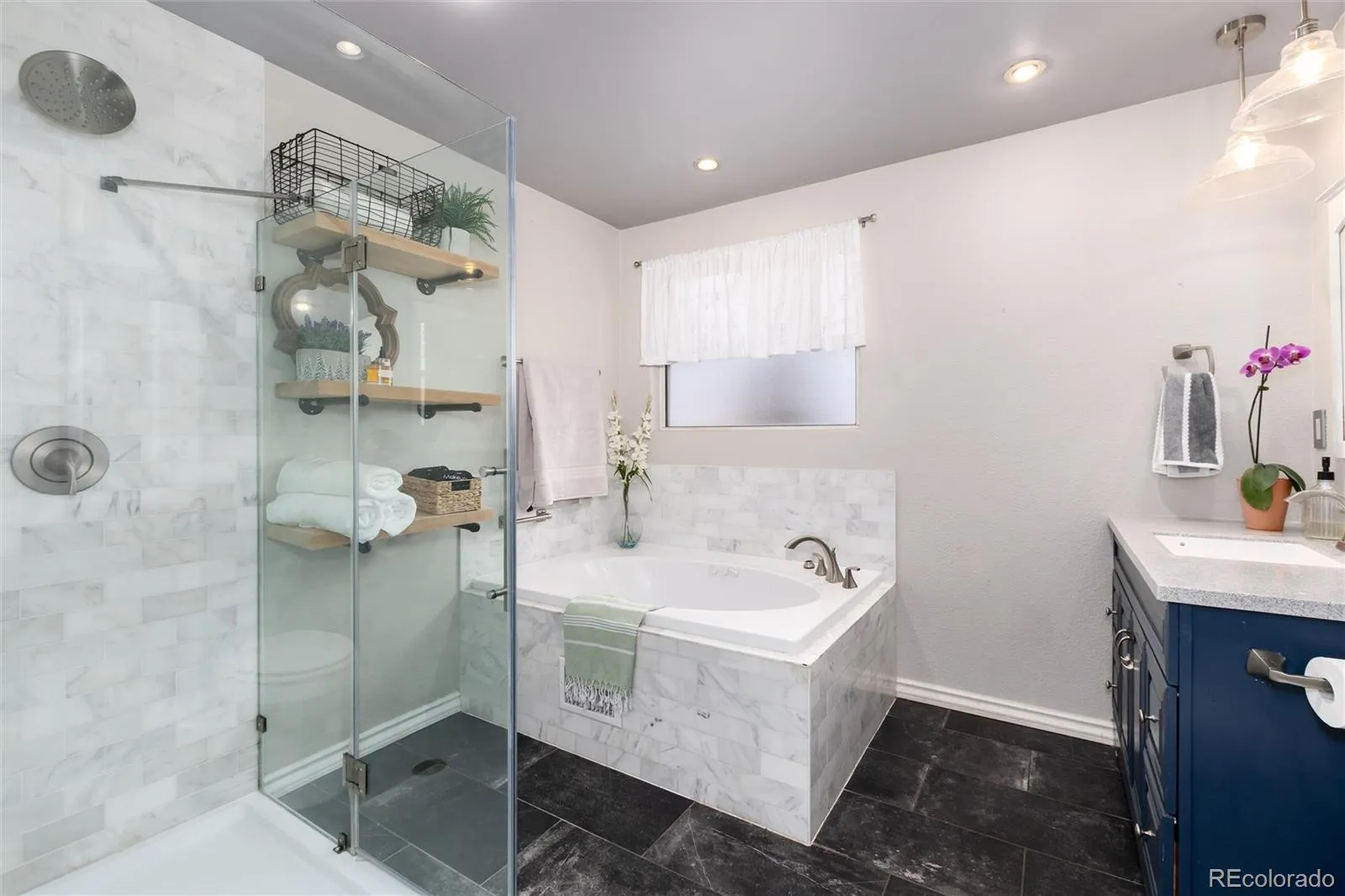 04102026194733 1600 18