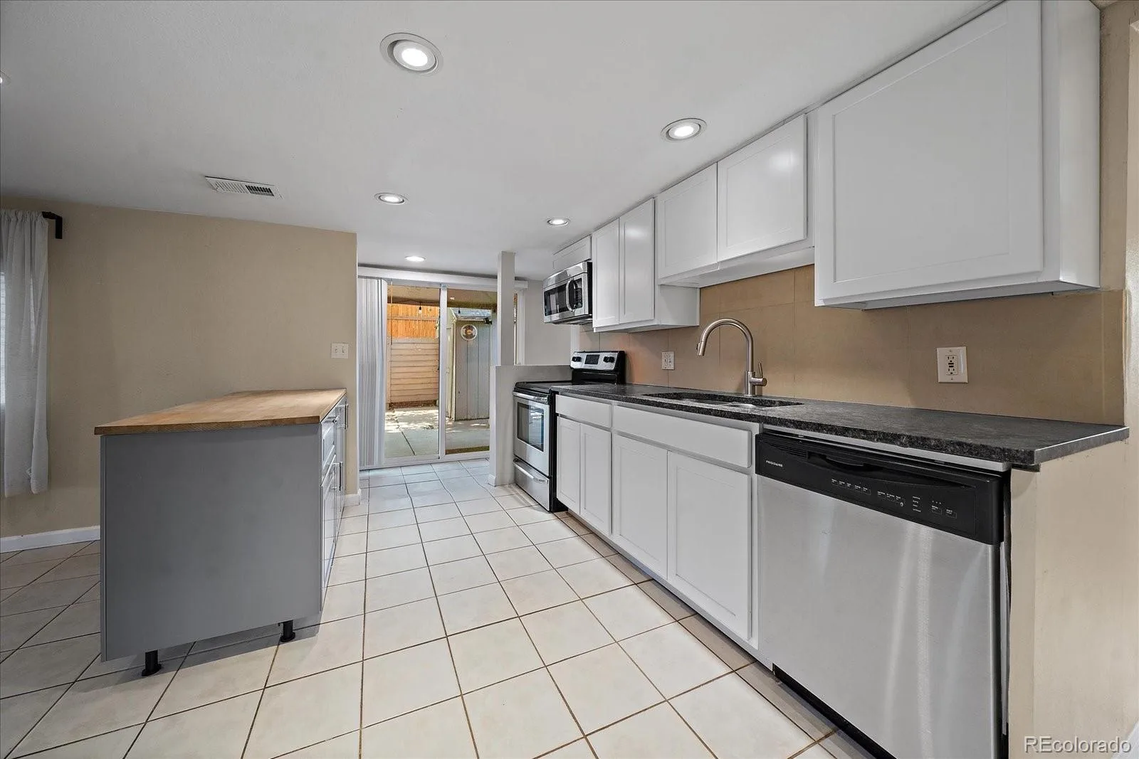 2001 W Wesley Avenue Englewood CO 80110 | MLS #REC2442802 08132026132530 1600 10