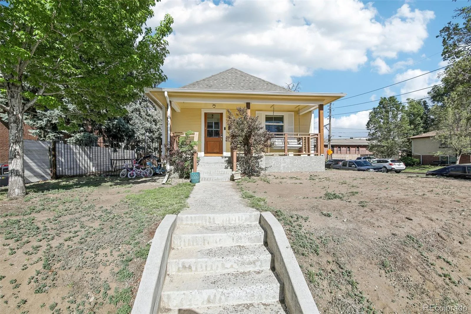 3694 S Acoma Street Englewood CO 80110 MLS #REC2446970 06092026013201 1600 1