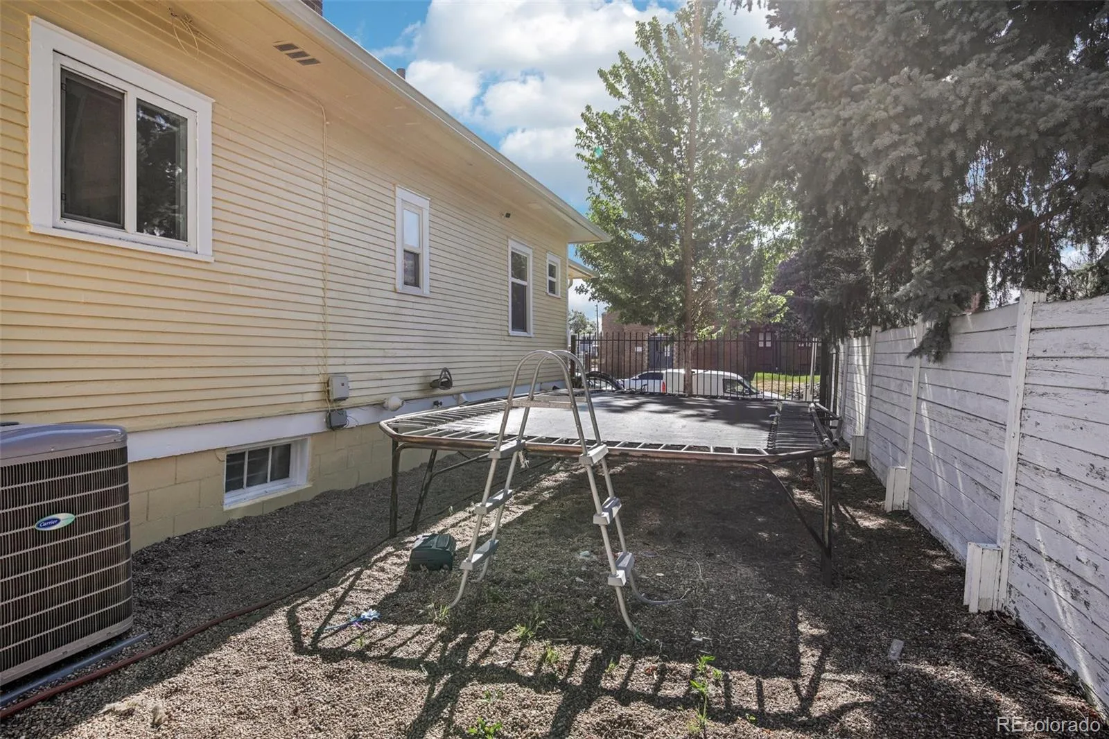 3694 S Acoma Street Englewood CO 80110 MLS #REC2446970 06092026013201 1600 24