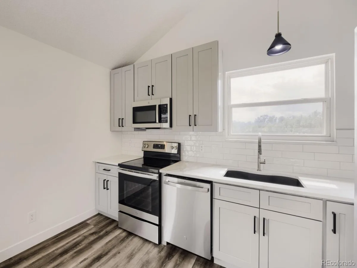5760 W 71st Avenue Arvada CO 80003 | MLS #REC2447212 08232026203707 1200 8