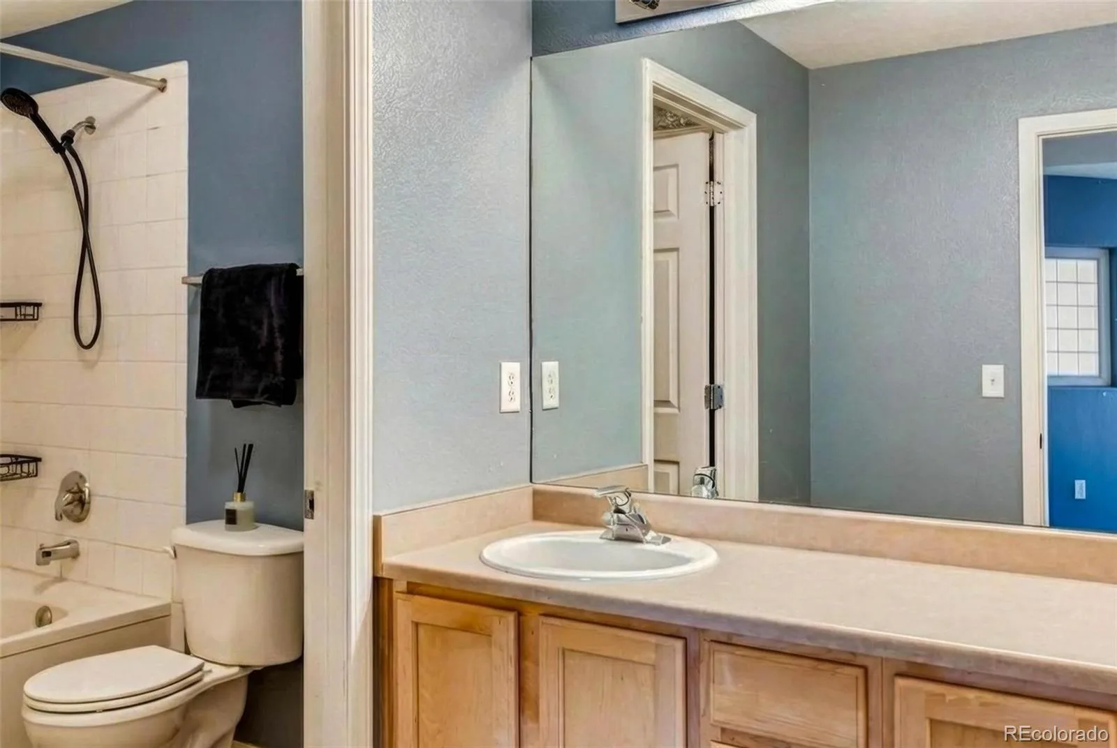 12711 Colorado Boulevard #210B Thornton CO 80241 | MLS #REC2449638 08262026173351 1600 14