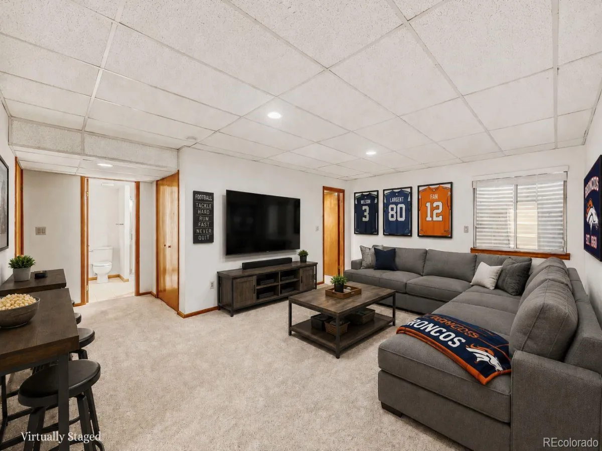 4927 S Eagle Circle Aurora CO 80015 MLS #REC2455433 05162026080243 1200 18