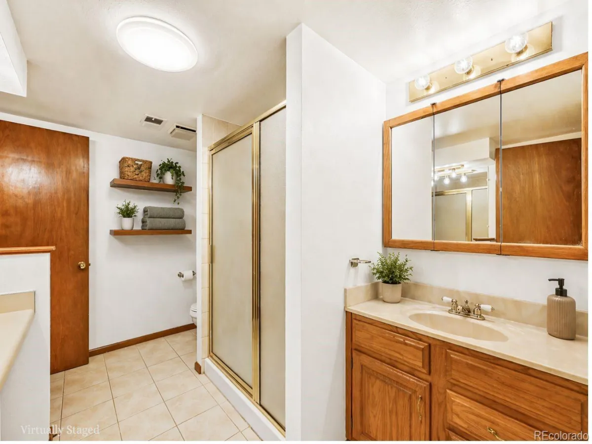 4927 S Eagle Circle Aurora CO 80015 MLS #REC2455433 05162026080243 1200 21