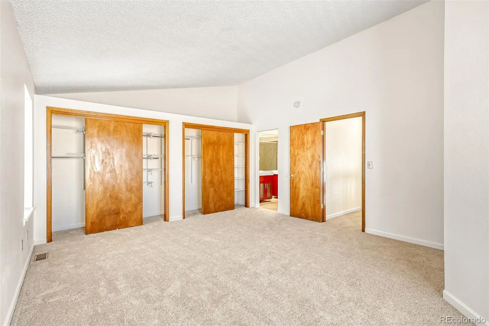 4927 S Eagle Circle Aurora CO 80015 MLS #REC2455433 05162026080243 1600 13