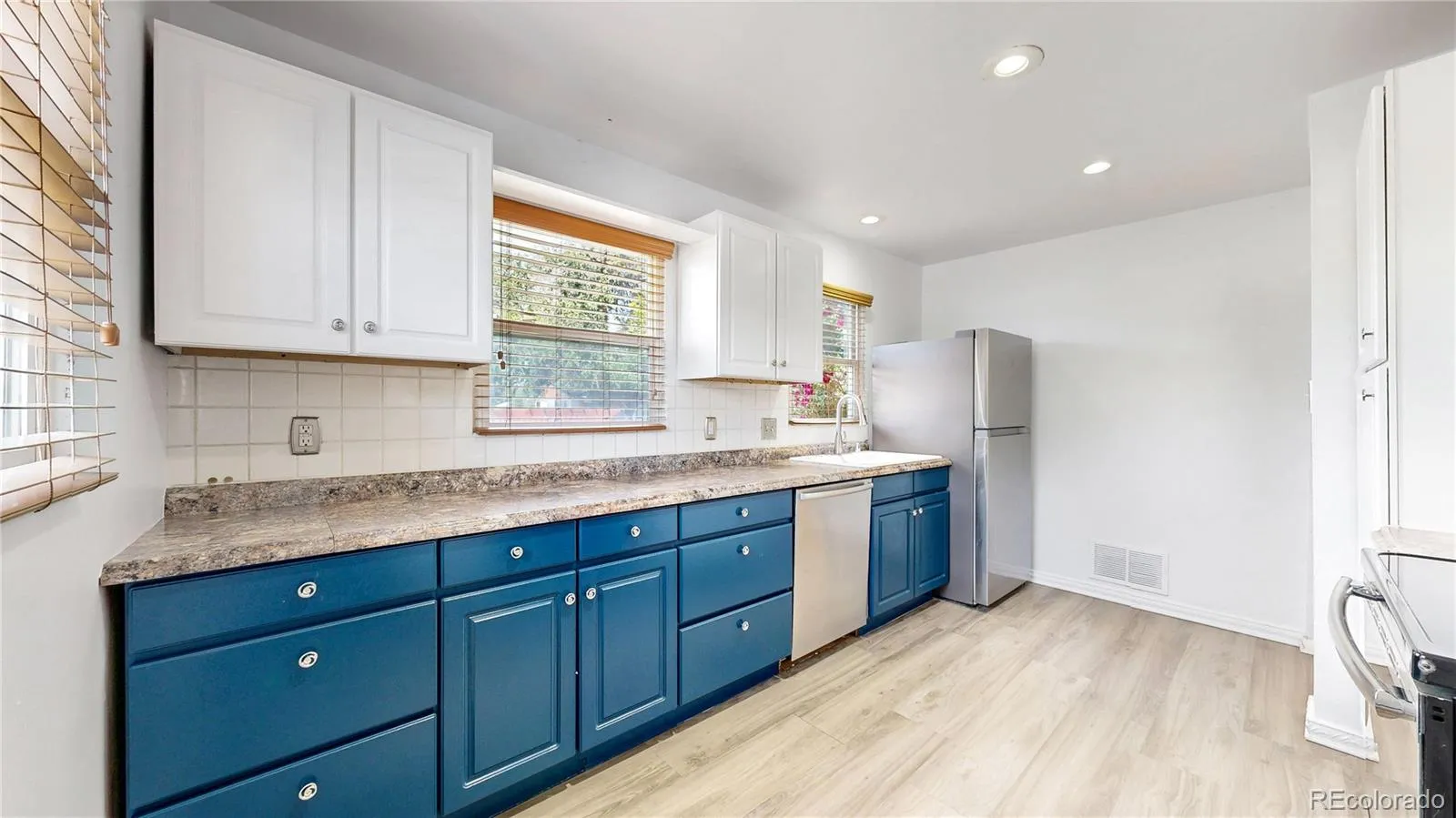 3290 S Elati Street Englewood CO 80110 MLS #REC2457111 05282026162423 1600 10