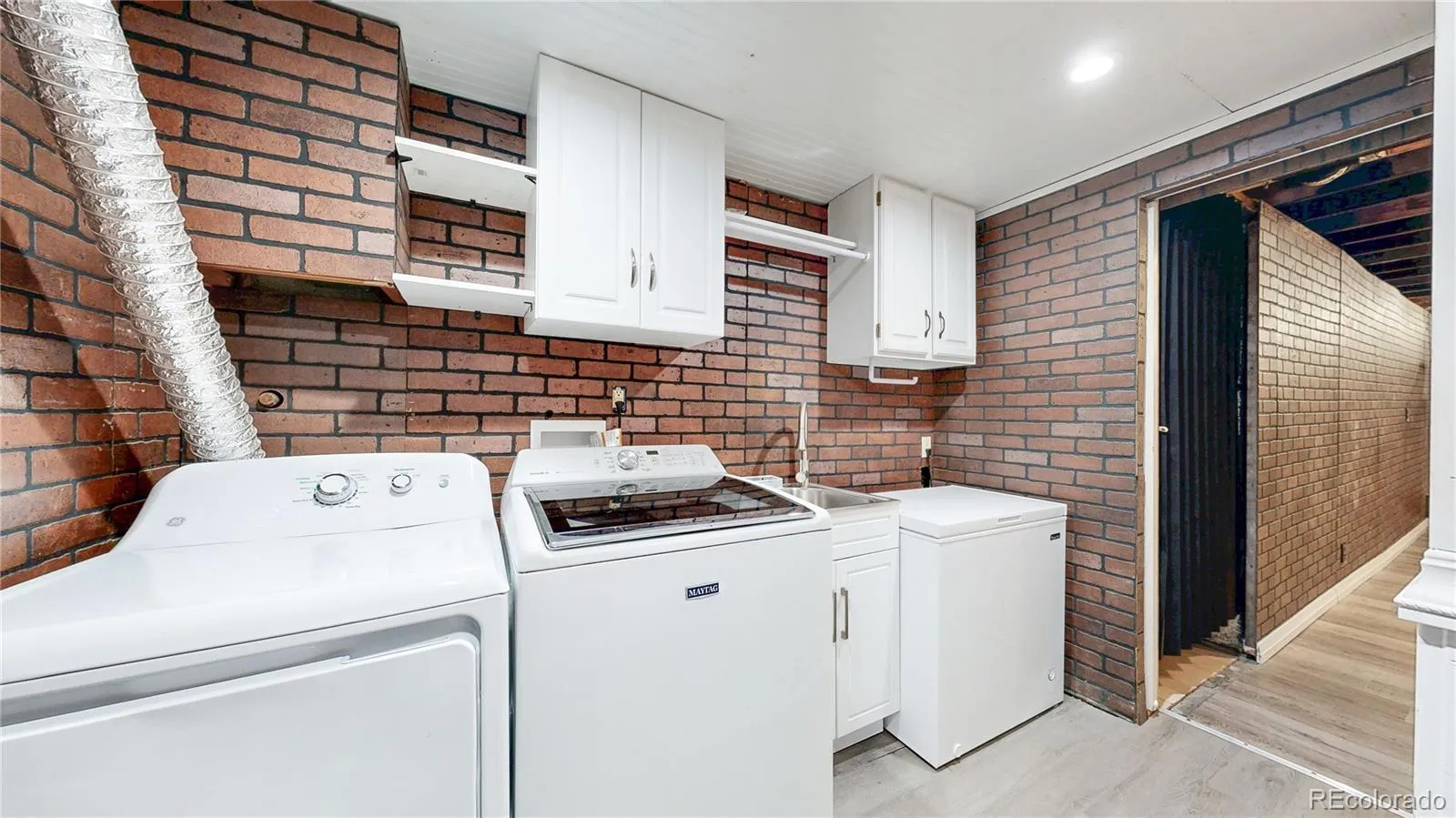 3290 S Elati Street Englewood CO 80110 MLS #REC2457111 05282026162423 1600 20