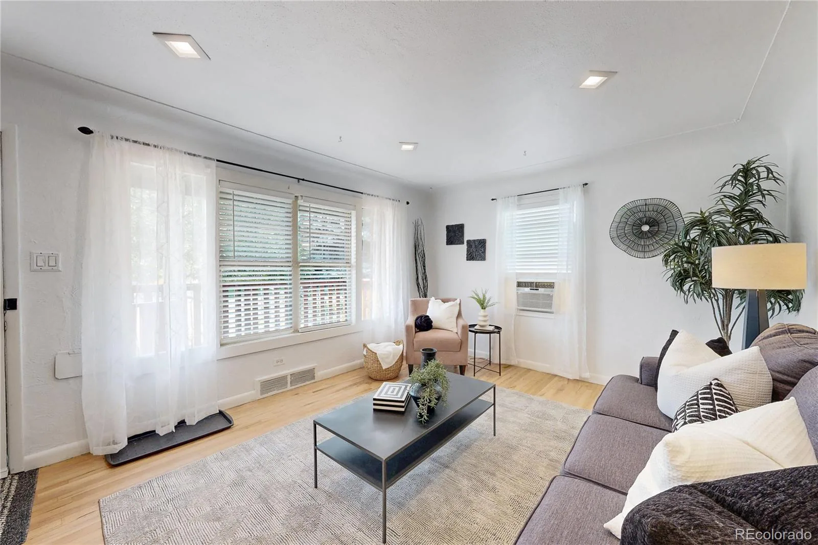 3290 S Elati Street Englewood CO 80110 | MLS #REC2457111 08182026231633 1600 1