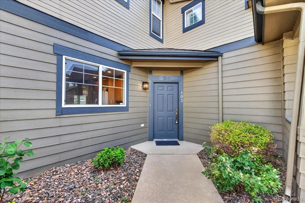 2122 S Fulton Circle #103 Aurora CO 80247 | MLS #REC2457188 08062026051607 1200 1