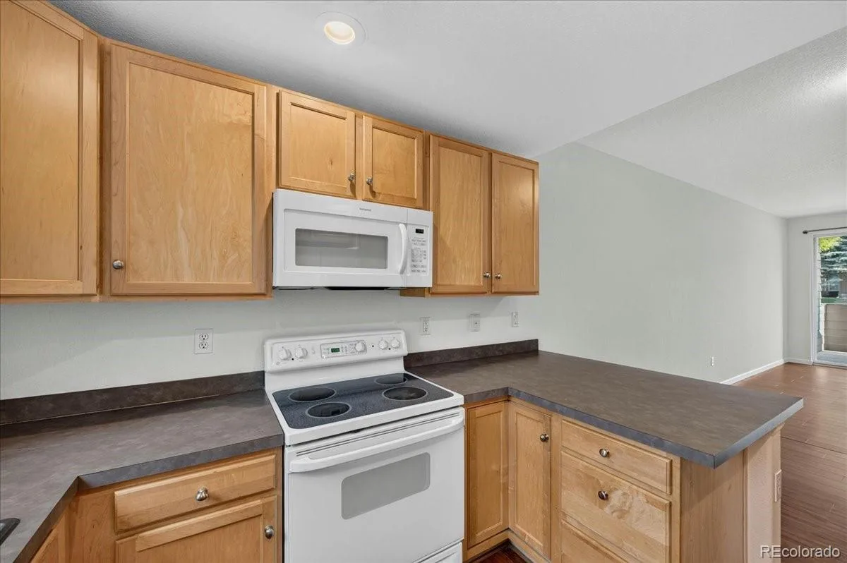 2122 S Fulton Circle #103 Aurora CO 80247 | MLS #REC2457188 08062026051607 1200 11