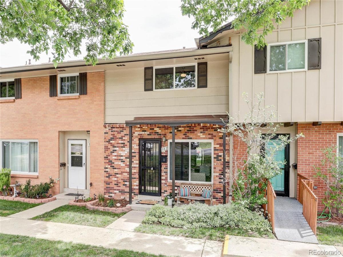 582 S Xenon Court Lakewood CO 80228 | MLS #REC2457451 MLS #REC2457451 image #0