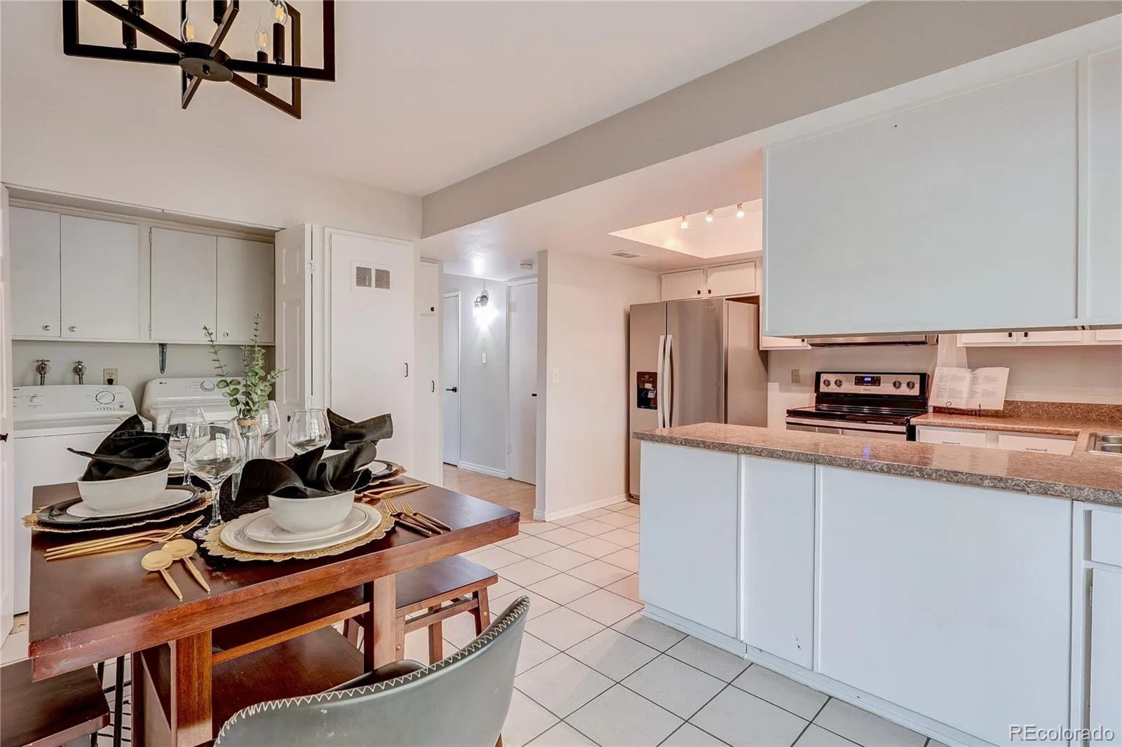 582 S Xenon Court Lakewood CO 80228 MLS #REC2457451 06092026161125 1600 13