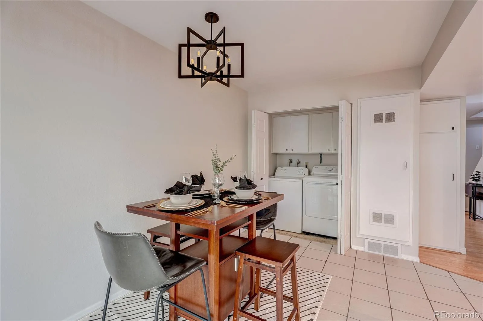 582 S Xenon Court Lakewood CO 80228 MLS #REC2457451 06092026161125 1600 15