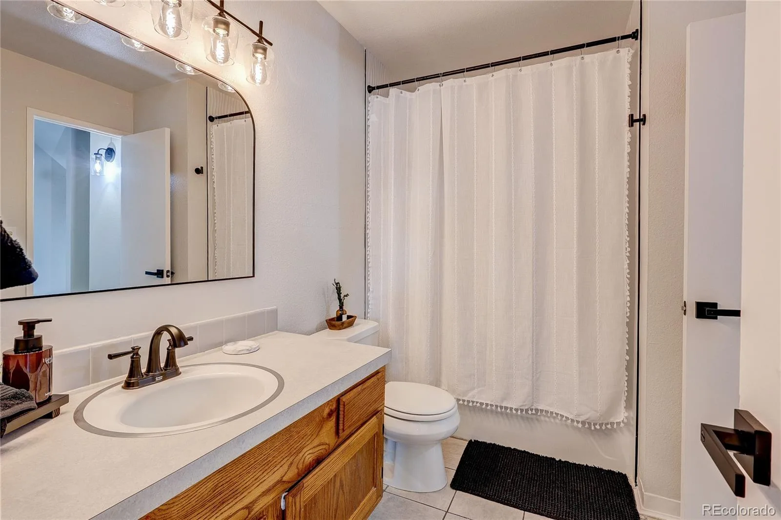 582 S Xenon Court Lakewood CO 80228 MLS #REC2457451 06092026161125 1600 24