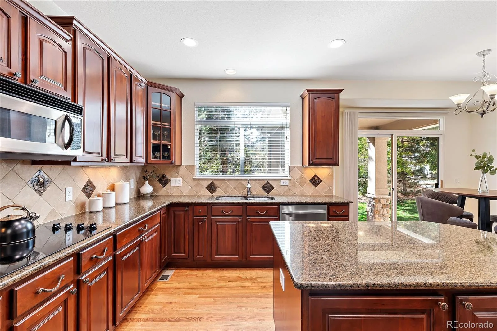 4920 Meadow Mountain Drive Broomfield CO 80023 | MLS #REC2458808 08182026205602 1600 11