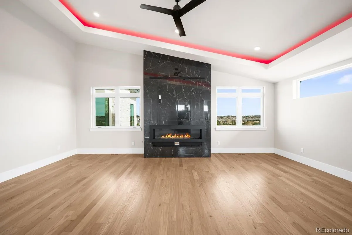 6954 S Espana Way Centennial CO 80016 | MLS #REC2458942 04072026135018 1200 31