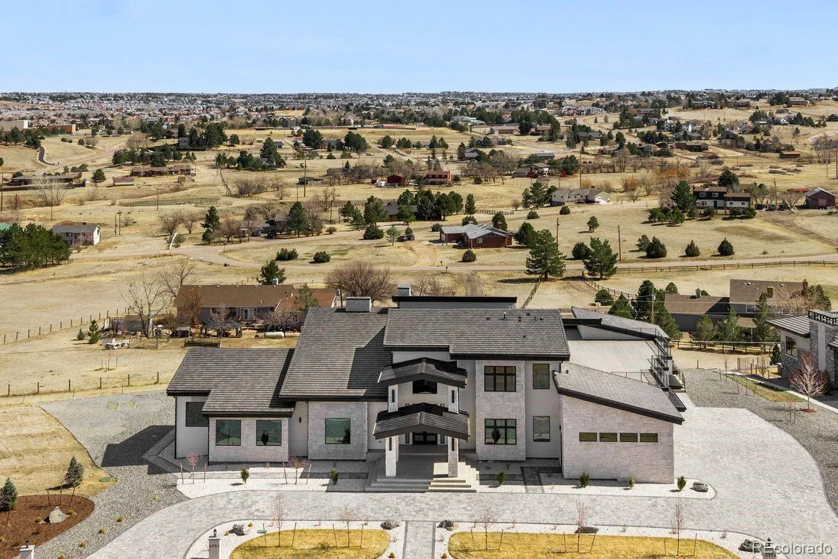 6954 S Espana Way Centennial CO 80016 | MLS #REC2458942 04072026135018 1200 48