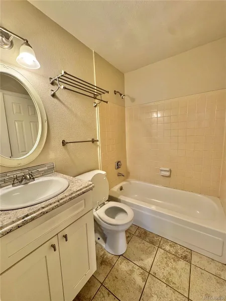 14561 E Ford Place #13 Aurora CO 80012 | MLS #REC2459267 09152026170600 800 9