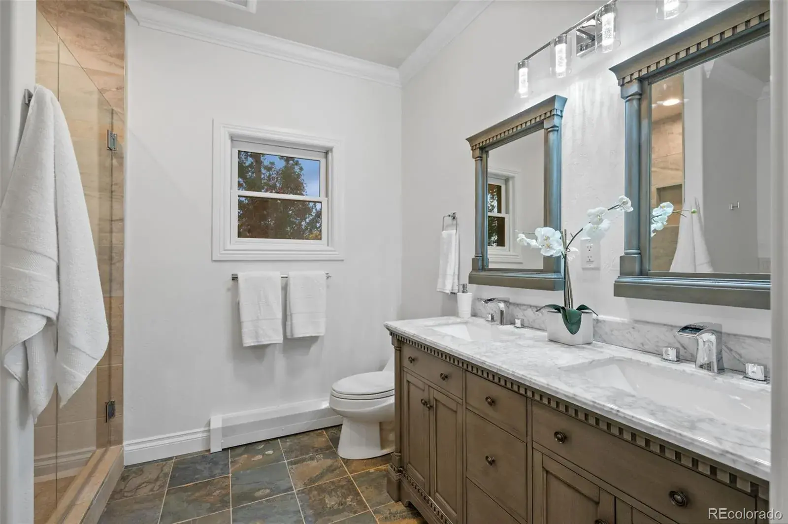 01132026005249 1600 40