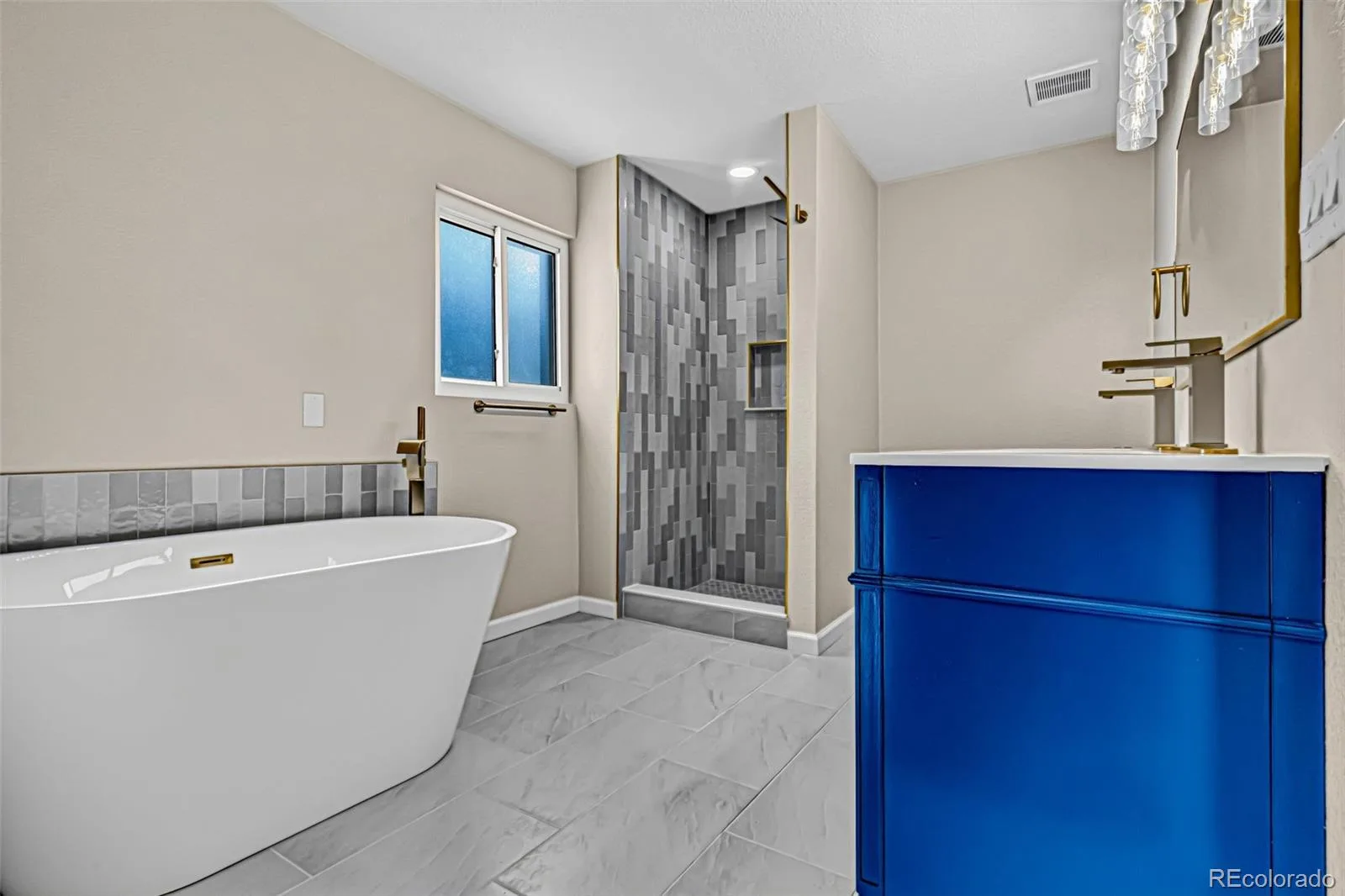 2598 S Ouray Way Aurora CO 80013 | MLS #REC2461026 10142026203047 1600 14