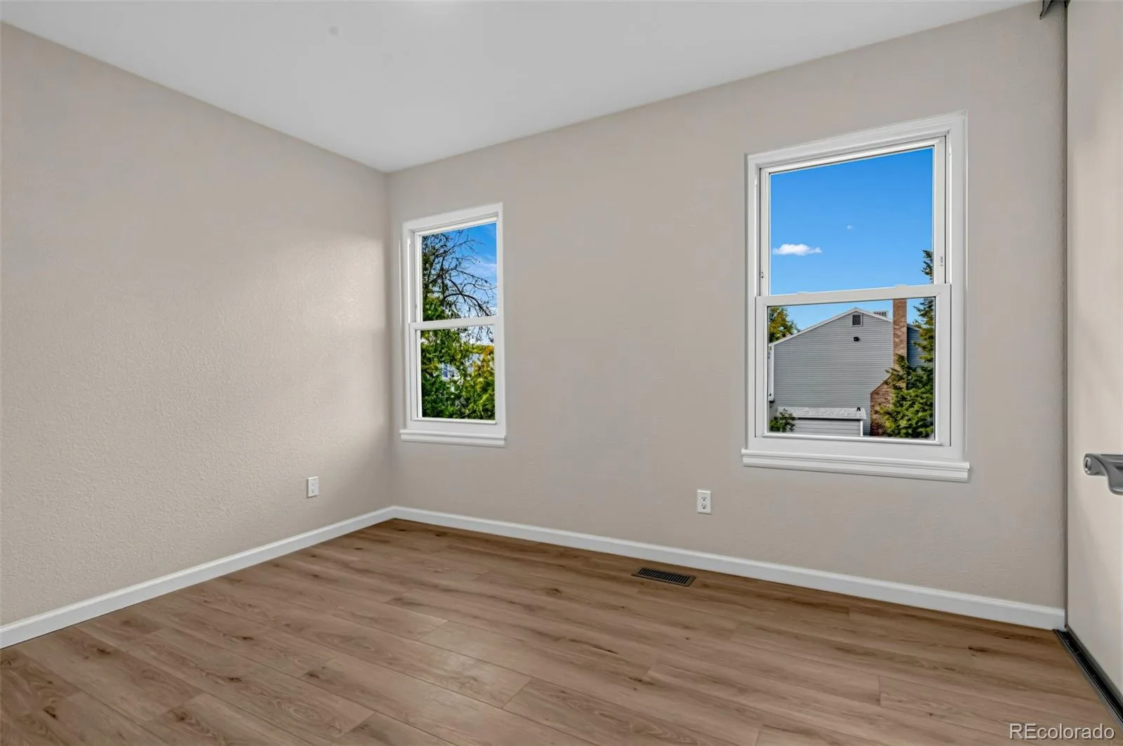 2598 S Ouray Way Aurora CO 80013 | MLS #REC2461026 10142026203047 1600 23