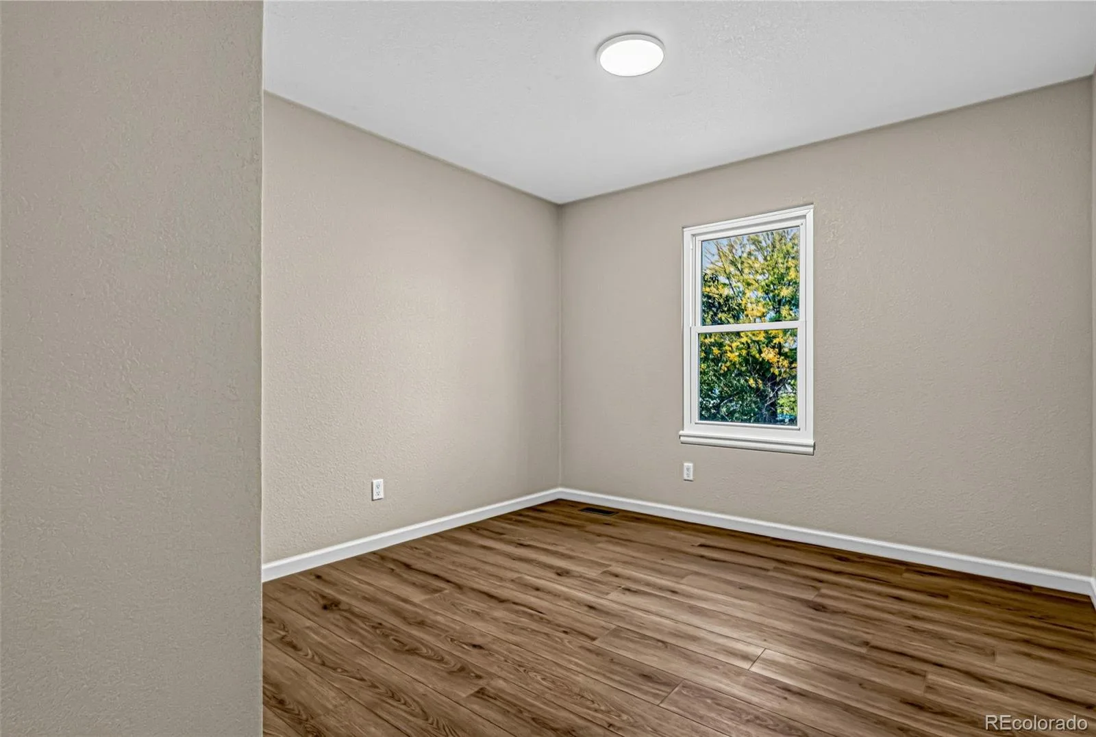 2598 S Ouray Way Aurora CO 80013 | MLS #REC2461026 10142026203047 1600 26