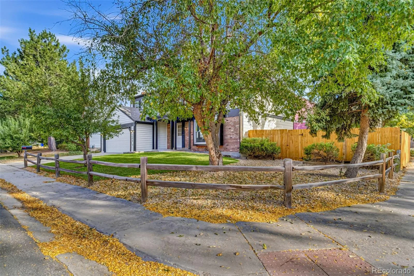 2598 S Ouray Way Aurora CO 80013 | MLS #REC2461026 10142026203047 1600 32