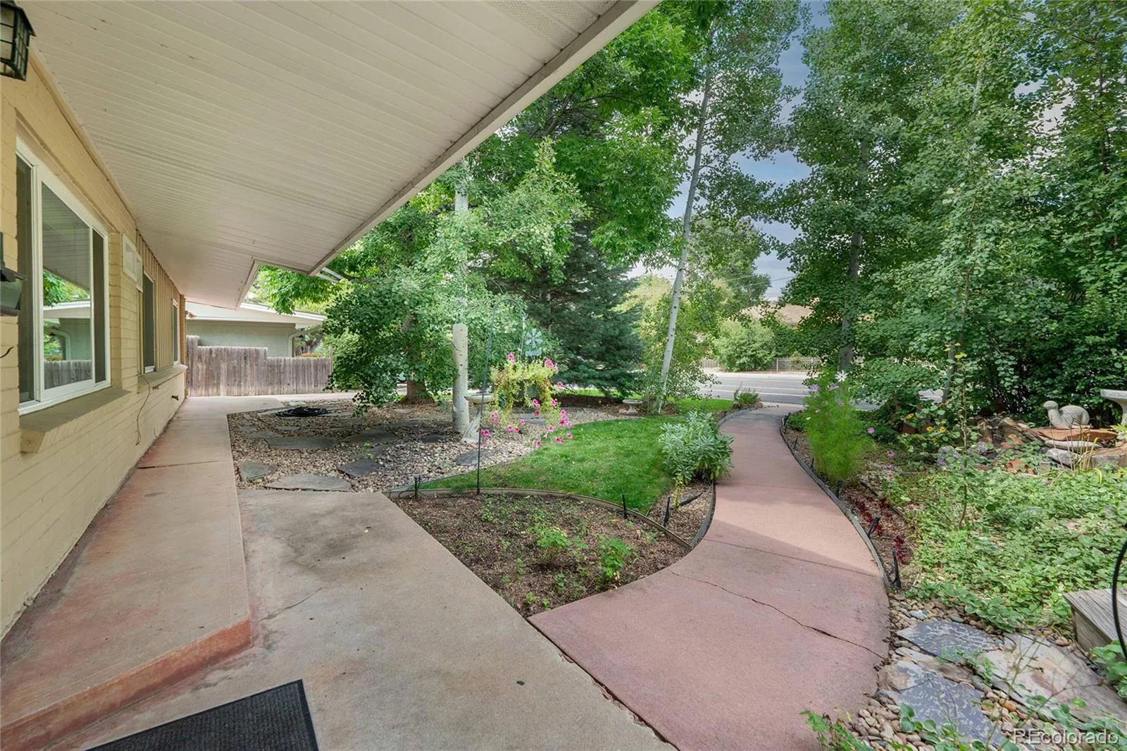 804 W Shepperd Avenue Littleton CO 80120 | MLS #REC2461038 09212026155155 1600 12