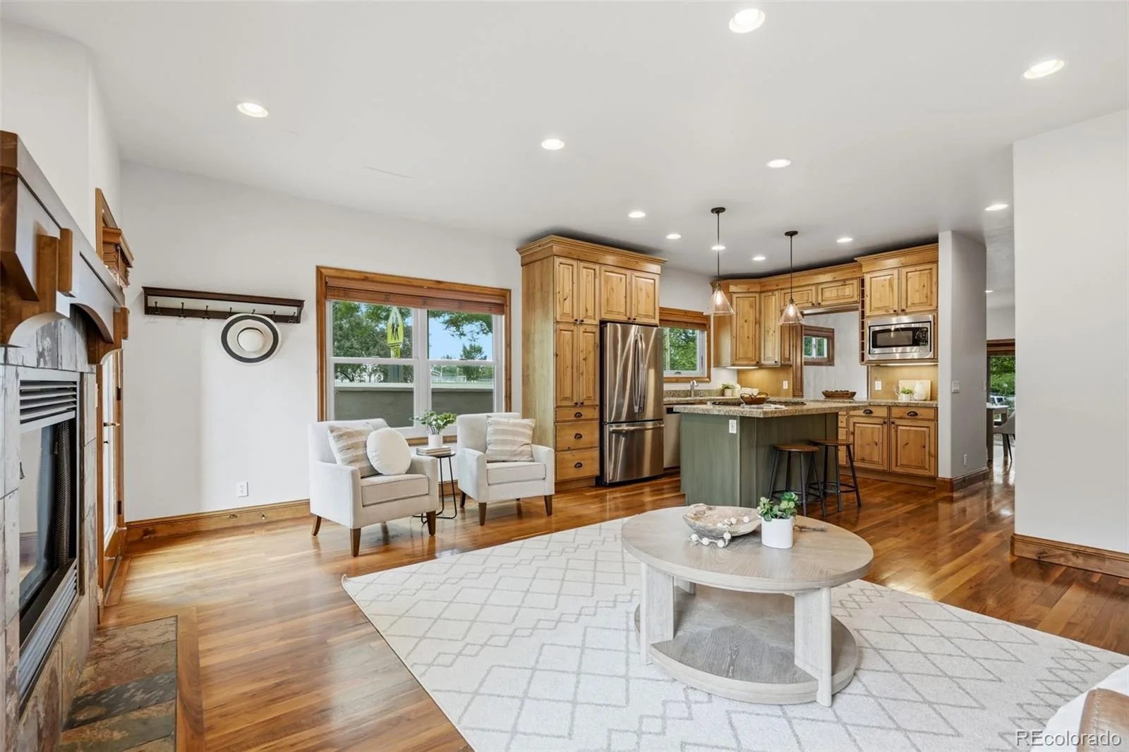 2196 S Washington Street Denver CO 80210 MLS #REC2461149 06092026013239 1600 13