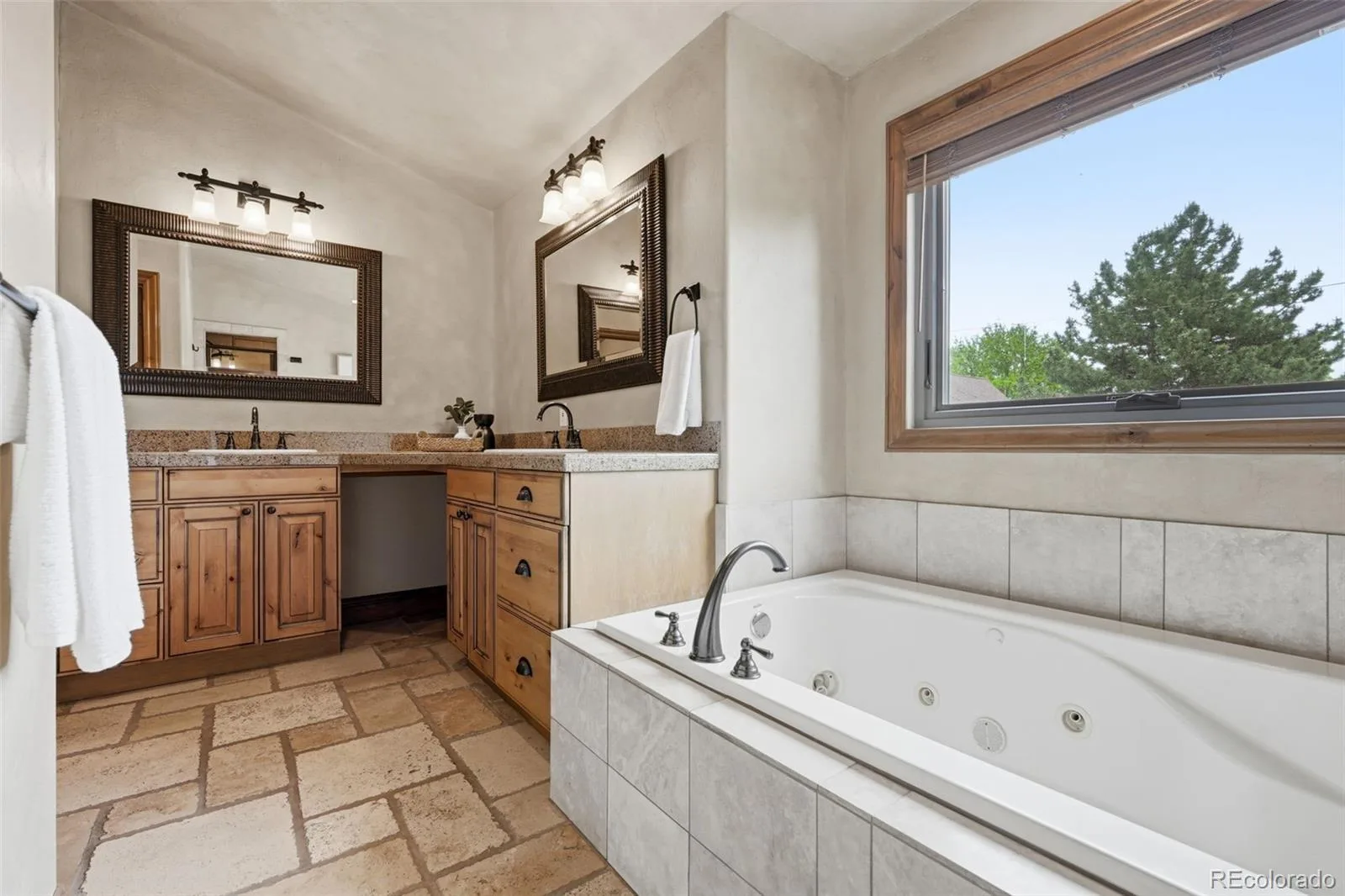 2196 S Washington Street Denver CO 80210 MLS #REC2461149 06092026013239 1600 22