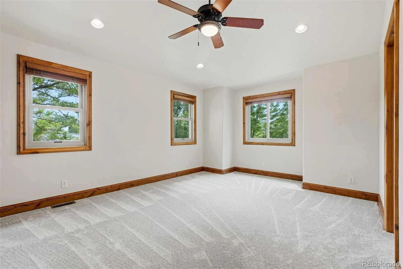 2196 S Washington Street Denver CO 80210 MLS #REC2461149 06092026013239 1600 25