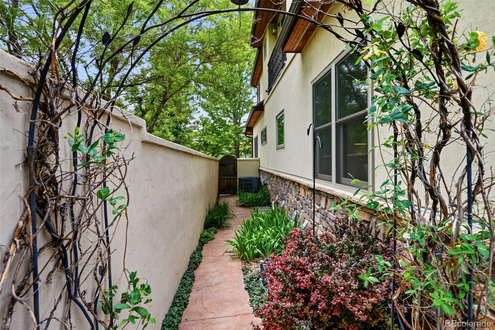 2196 S Washington Street Denver CO 80210 MLS #REC2461149 06092026013239 1600 36