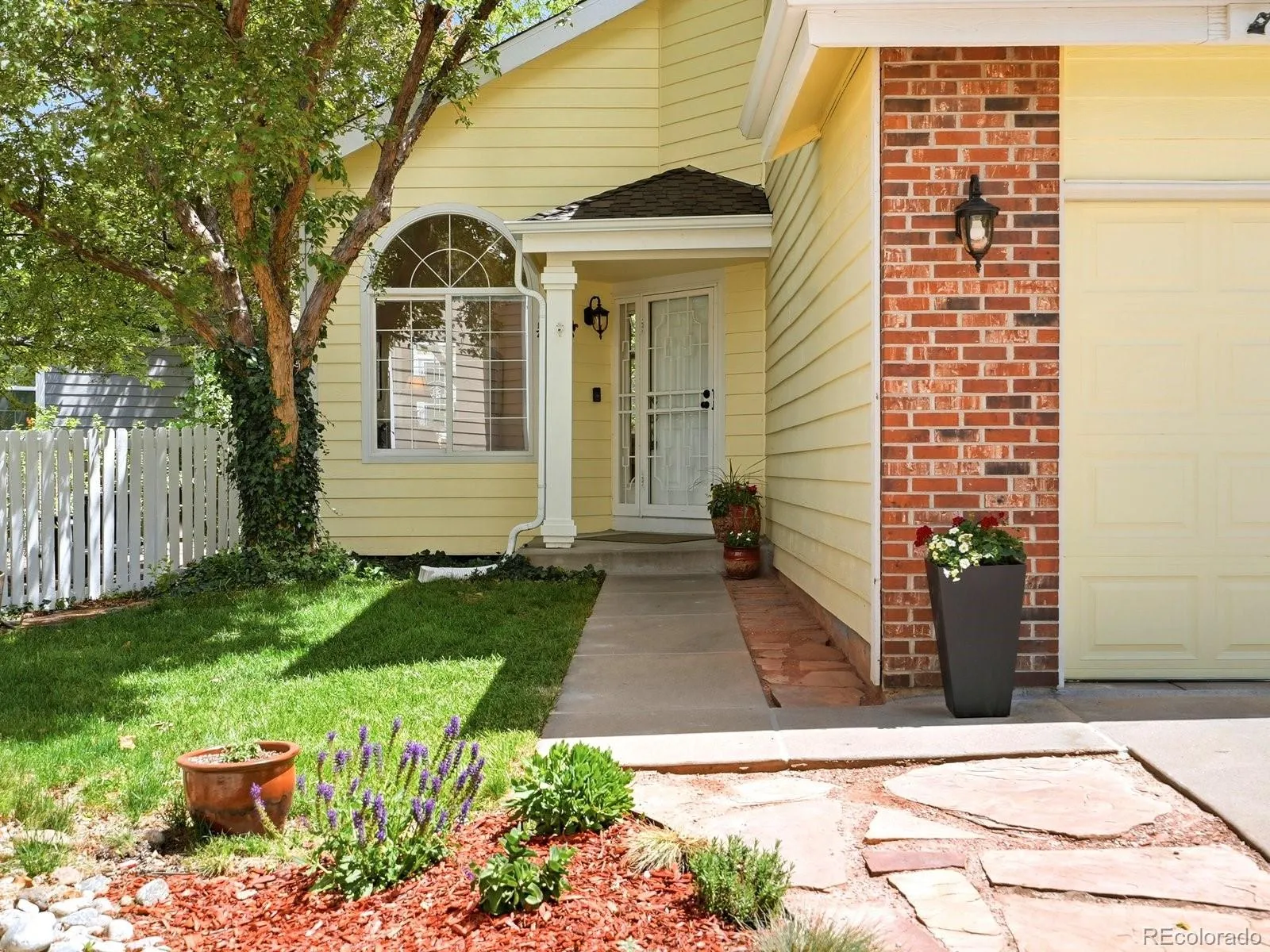 2354 S Harlan Street Lakewood CO 80227 MLS #REC2462584 05192026202100 1600 4