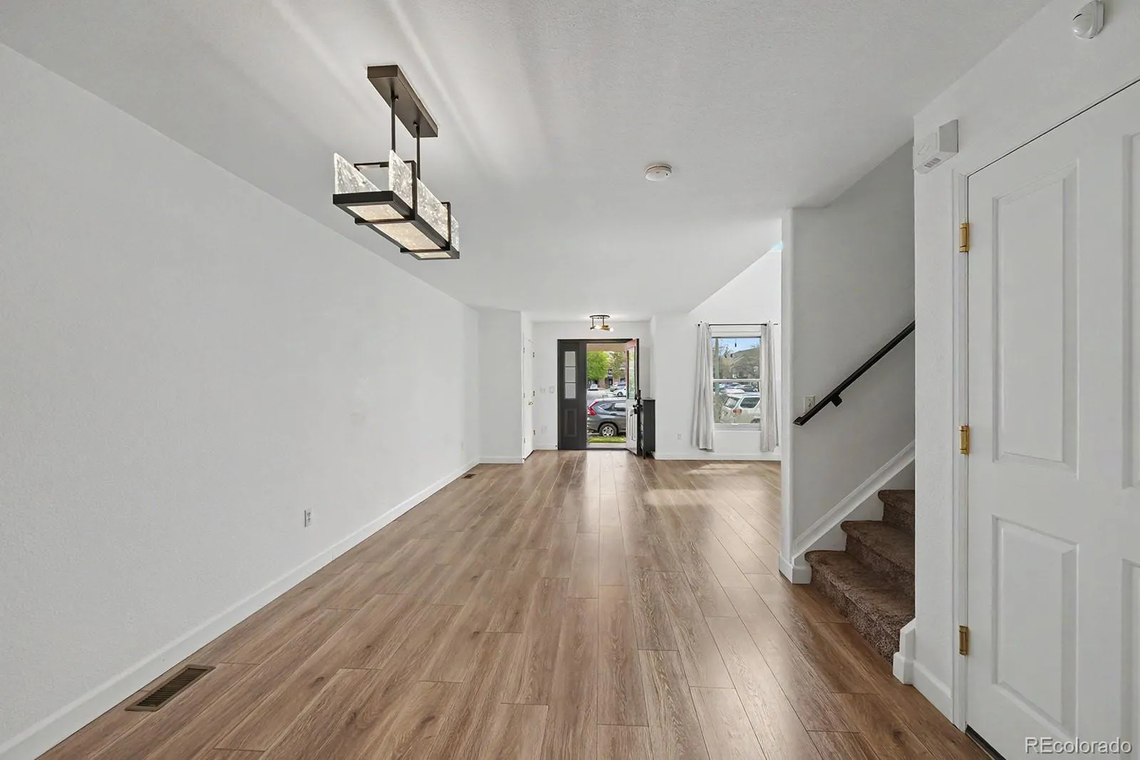 04152026230856 1600 12