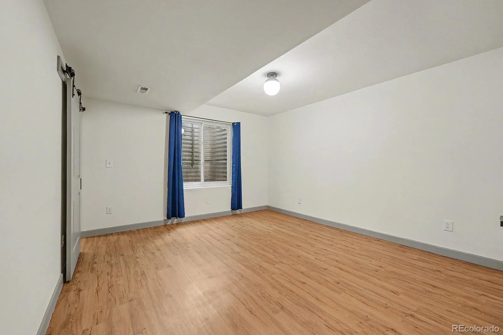 04152026230856 1600 28