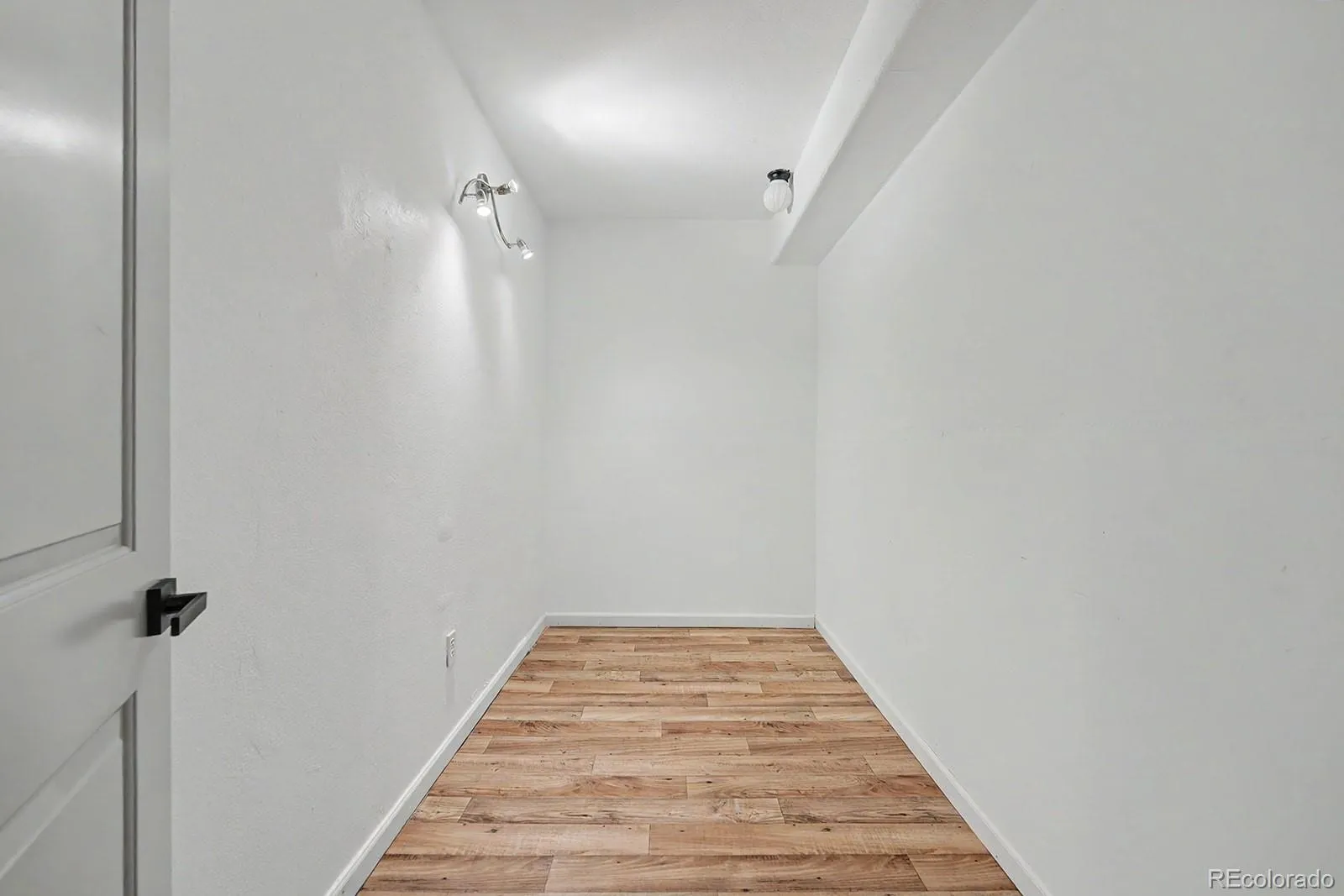 04152026230856 1600 31