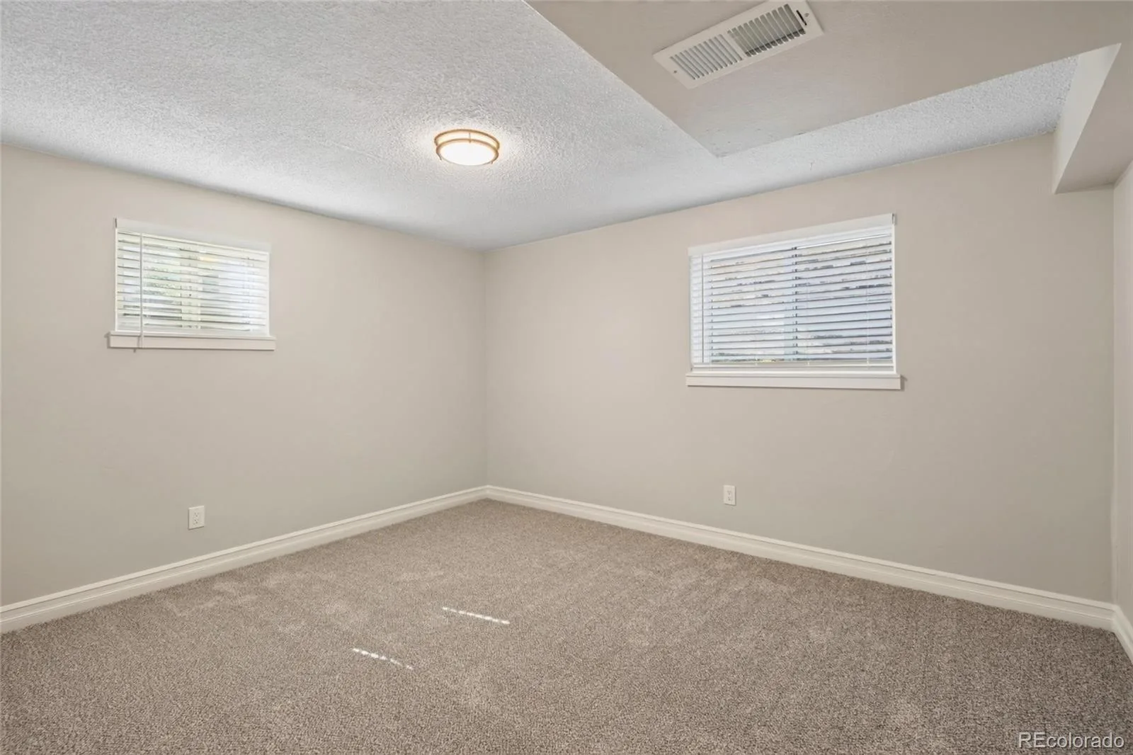 17513 E Lasalle Drive Aurora CO 80013 | MLS #REC2465407 10072026062513 1600 31