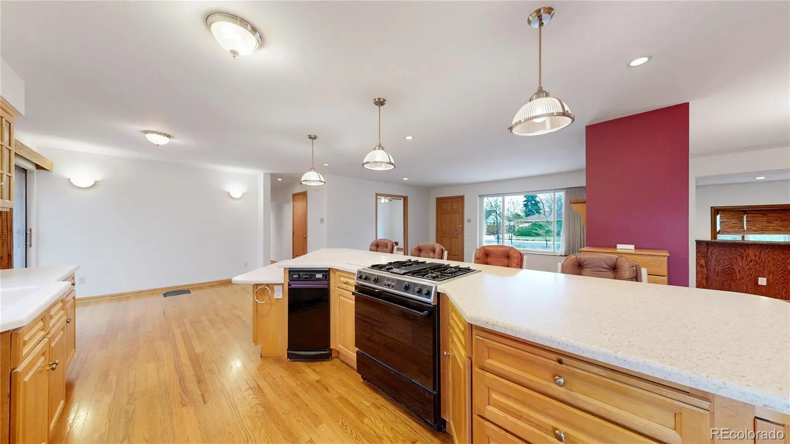 04142026161715 1600 14