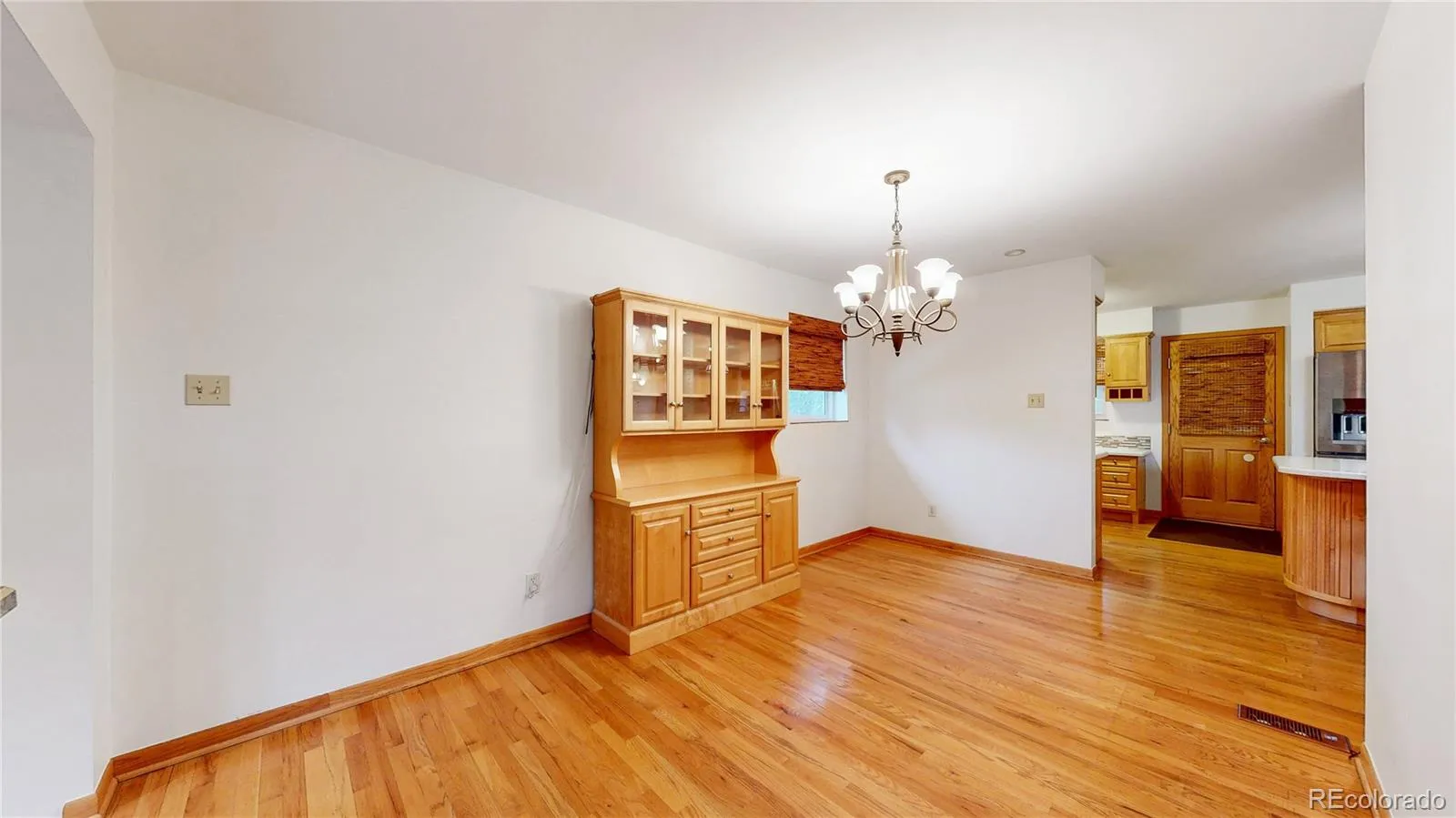 04142026161715 1600 18