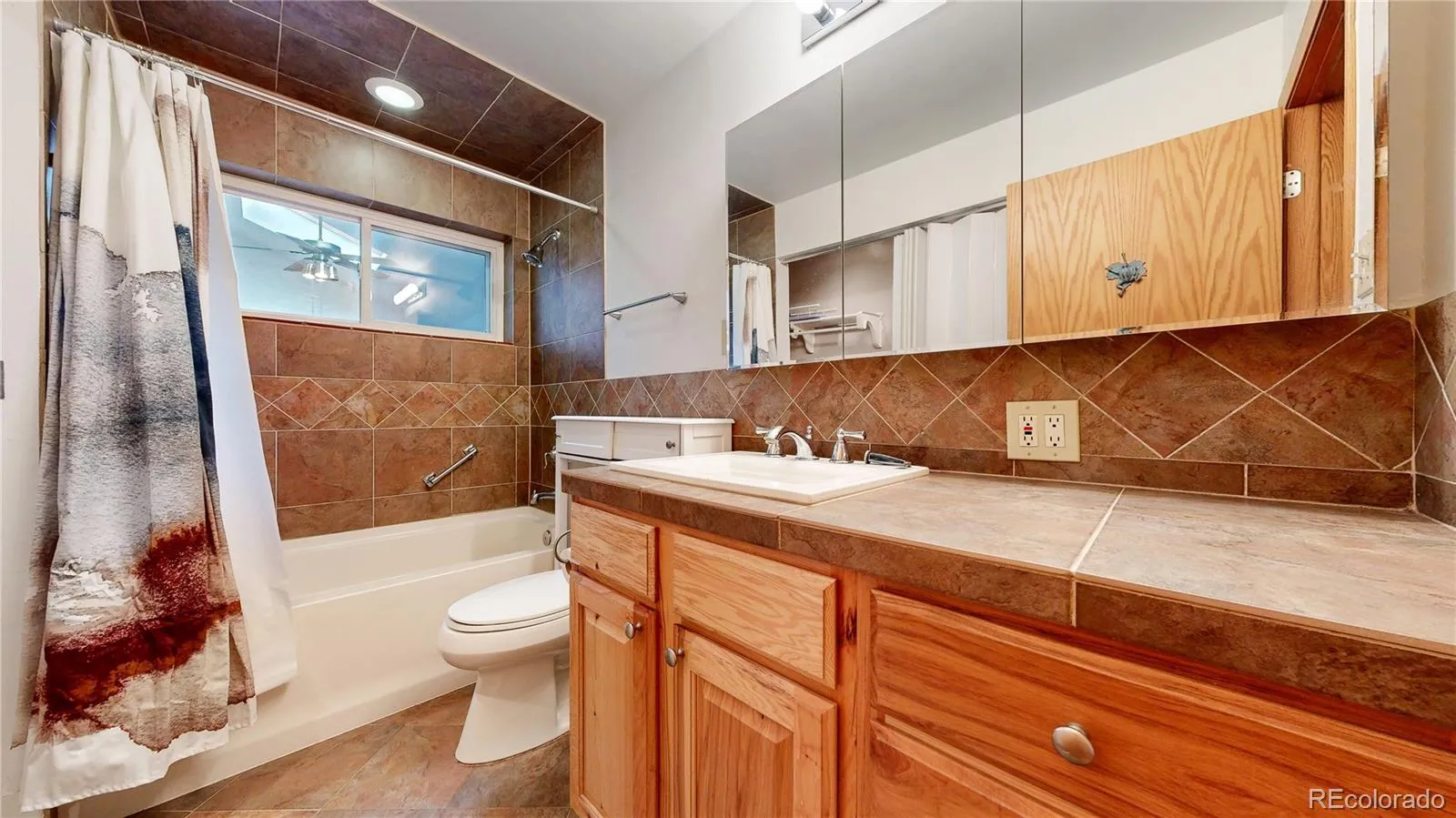 04142026161715 1600 25