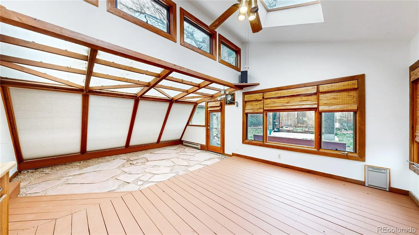 04142026161715 1600 33