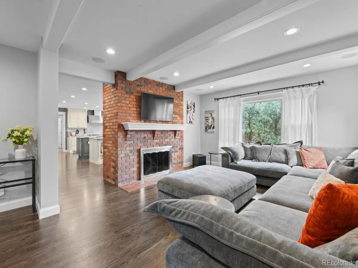 04092026213642 1200 10