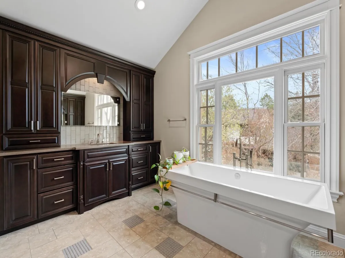 5220 S Joliet Way Englewood CO 80111 MLS #REC2471278 05072026235721 1200 20
