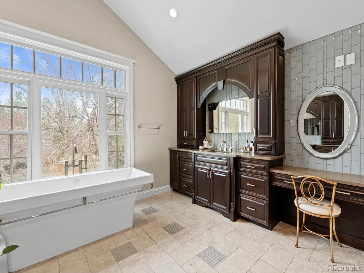5220 S Joliet Way Englewood CO 80111 MLS #REC2471278 05072026235721 1200 21