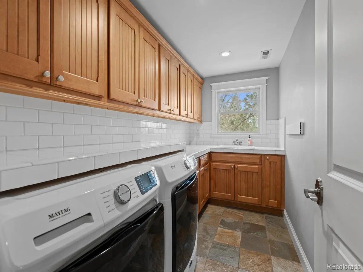 5220 S Joliet Way Englewood CO 80111 MLS #REC2471278 05072026235721 1200 37
