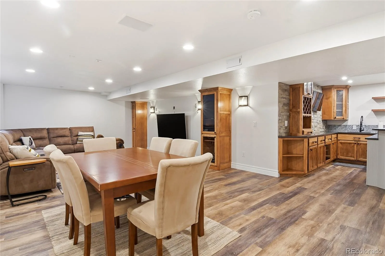 17047 W 61st Place Arvada CO 80403 MLS #REC2471391 06092026204442 1600 31