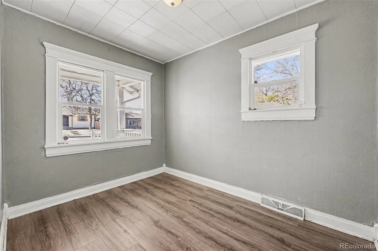 1328 Dayton Street Aurora CO 80010 MLS #REC2473358 03262026170841 1600 11
